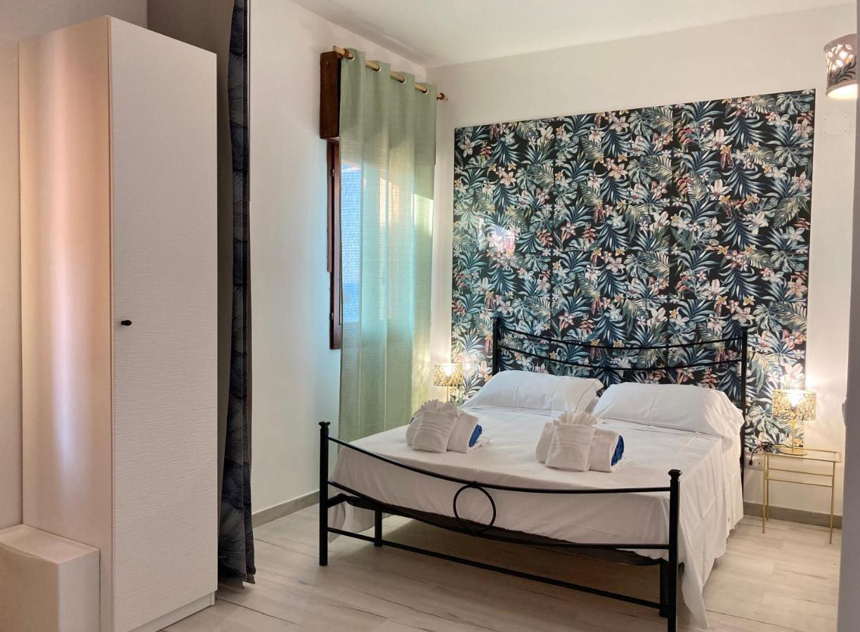 Noemi Holiday House Agnone Bagni Exterior photo