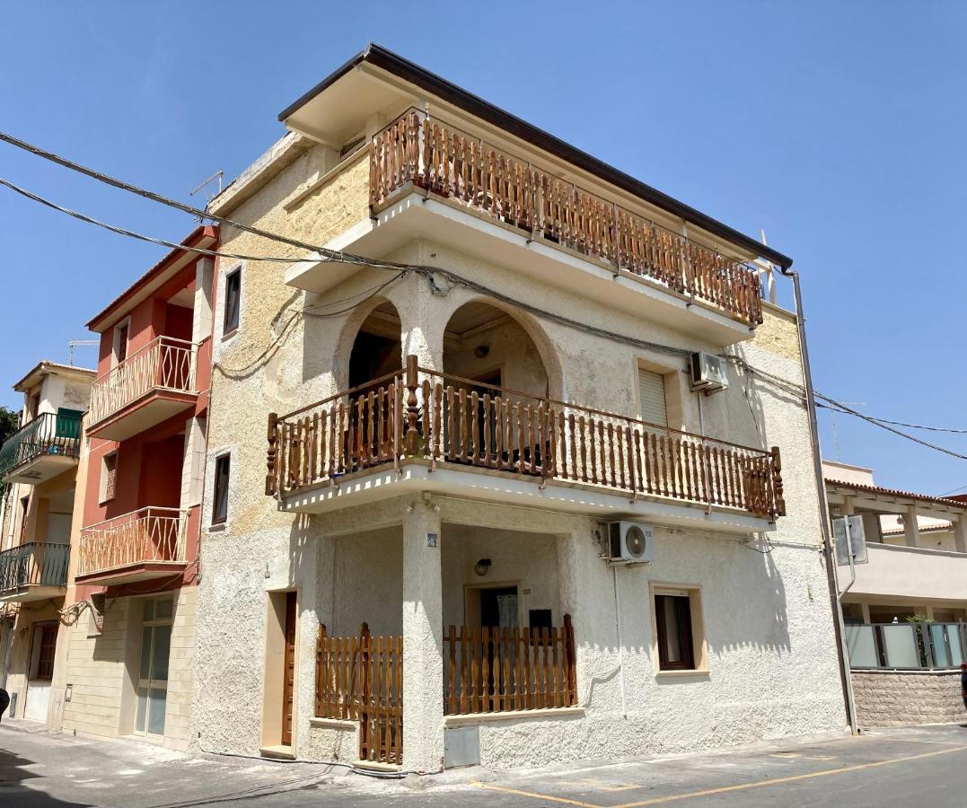 Noemi Holiday House Villa Agnone Bagni Exterior photo