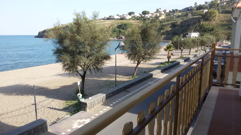Noemi Holiday House Agnone Bagni Exterior photo